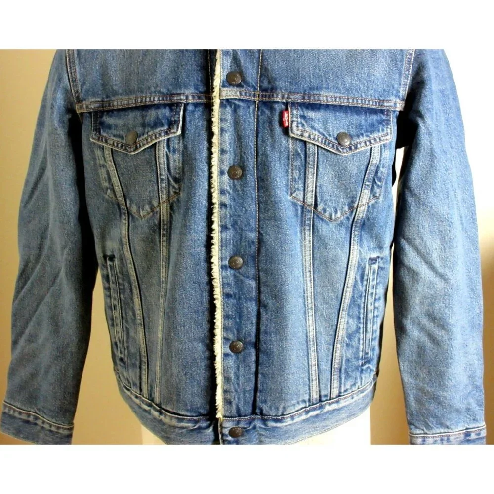 Levi's Men's Type 3 Sherpa lined Snap Front Trucker denim jacket Medium Wash NWT